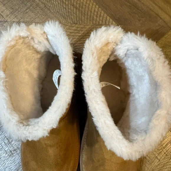 Koolaburra by UGG, Nalie Mini Chestnut Fur Lined Button Boots Women’s size 5 - Picture 9 of 16